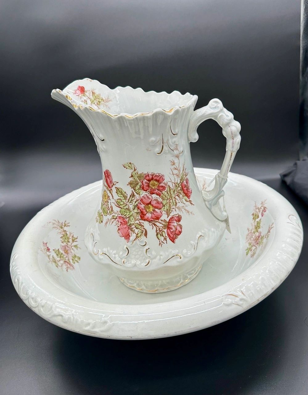 A Touch of Victorian Elegance: Mellor & Etruria Pitcher and Bowl