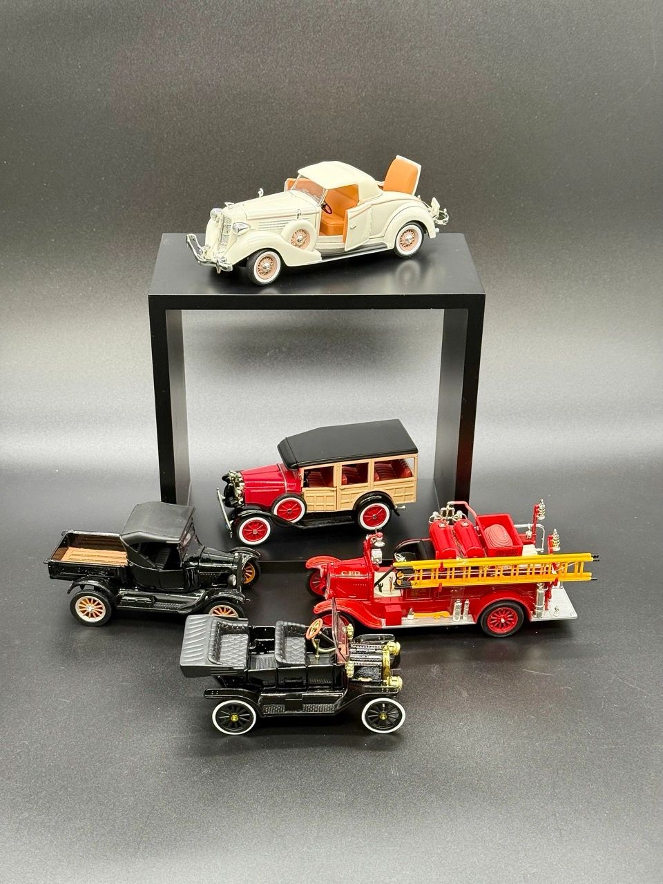 𝗖𝗹𝗮𝘀𝘀𝗶𝗰 𝗪𝗵𝗲𝗲𝗹𝘀 𝗶𝗻 𝗠𝗶𝗻𝗶𝗮𝘁𝘂𝗿𝗲